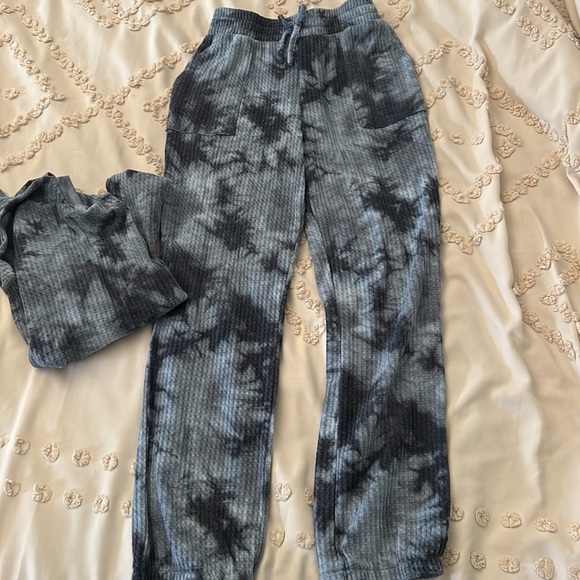 Love, Fire Girls 2 Piece Set - Picture 5 of 10